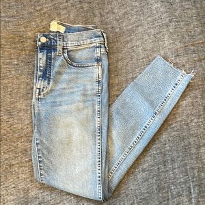 Madewell - EUC 10” Roadtripper Jeans, Size 25